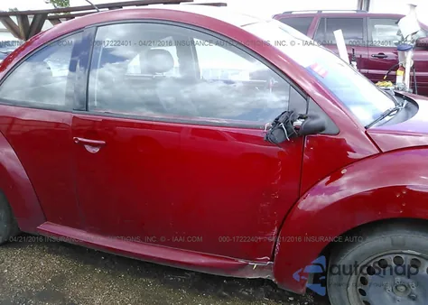 2010 Volkswagen New Beetle из США, поврежденный, VIN 3VWPW3AG5AM010707